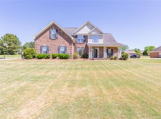 19 Copper Ridge Ct, Deatsville, AL 36022