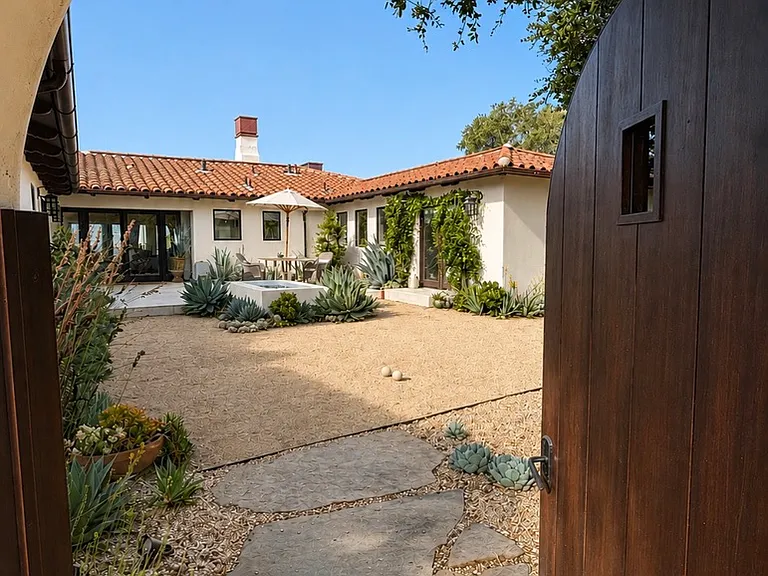 Loma Robles Dr — Photo 15