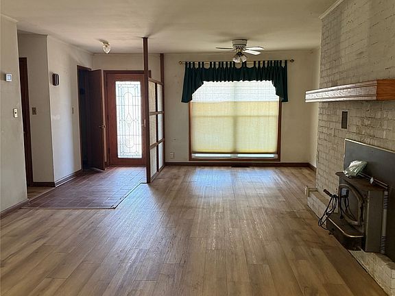 3rd image of 1603 N McKinley Ave