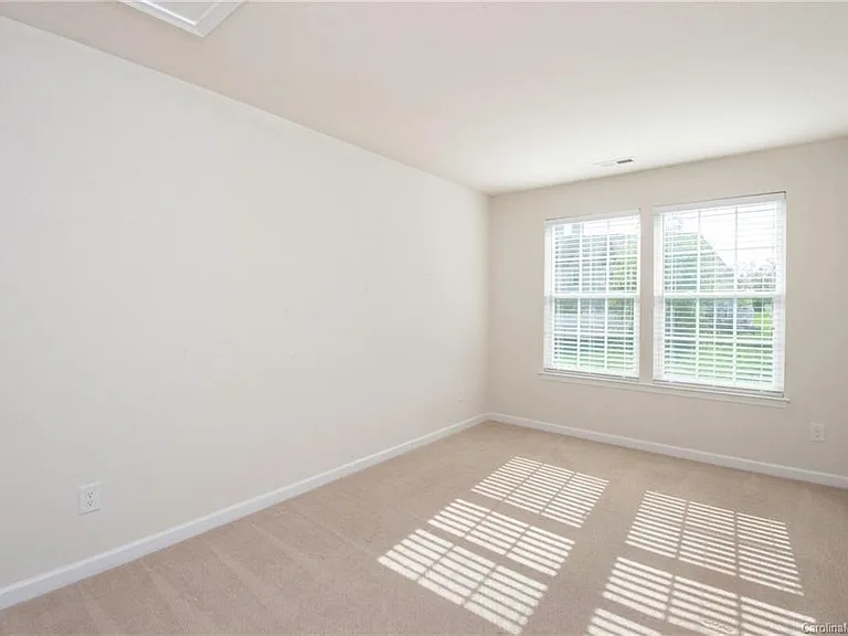 9722 Springholm Dr — Photo 16