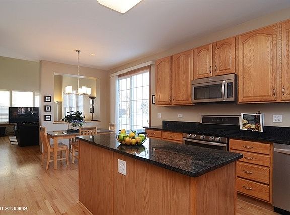 5th image of 530 W Crooked Stick Ct