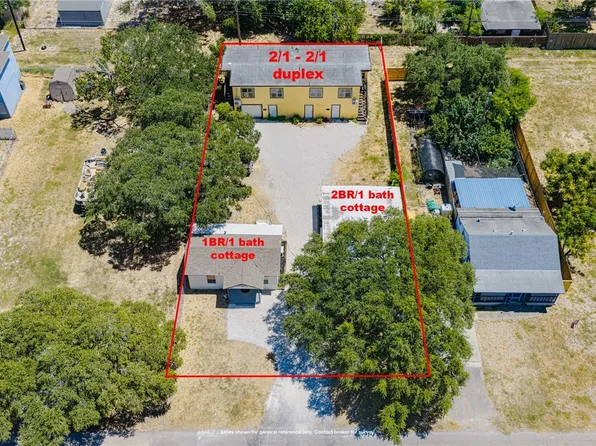 223 S 8th St, Aransas Pass, TX 78336