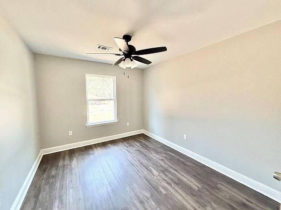 5th image of 44 John Travis Rd