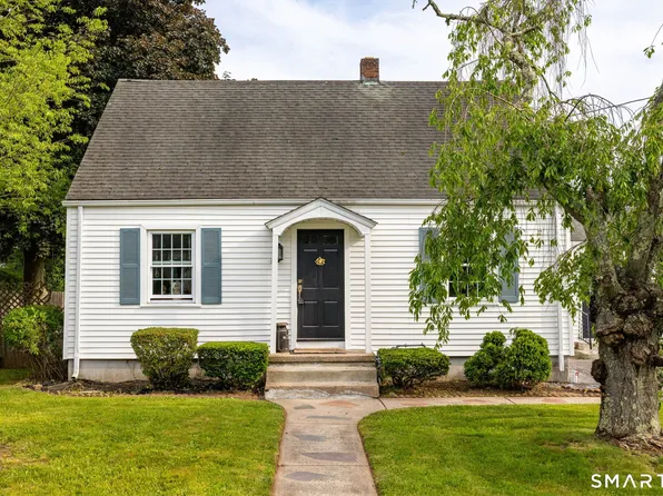 32 Belvedere Road, North Haven, CT 06473