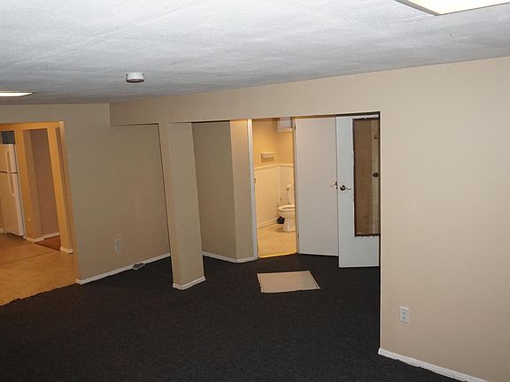 5th image of 72 Bethpage Rd
