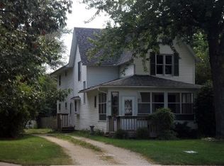 1021 N 7th St, Rochelle, IL 61068