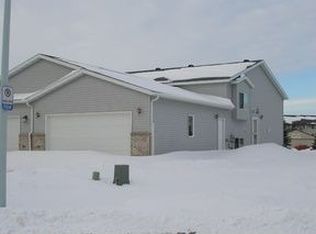 1901 36 1/2 Ct S, Fargo, ND 58104