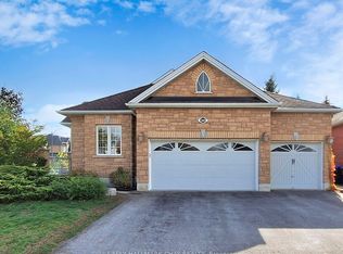 1069 Booth Ave, Innisfil, ON L9S 4X2