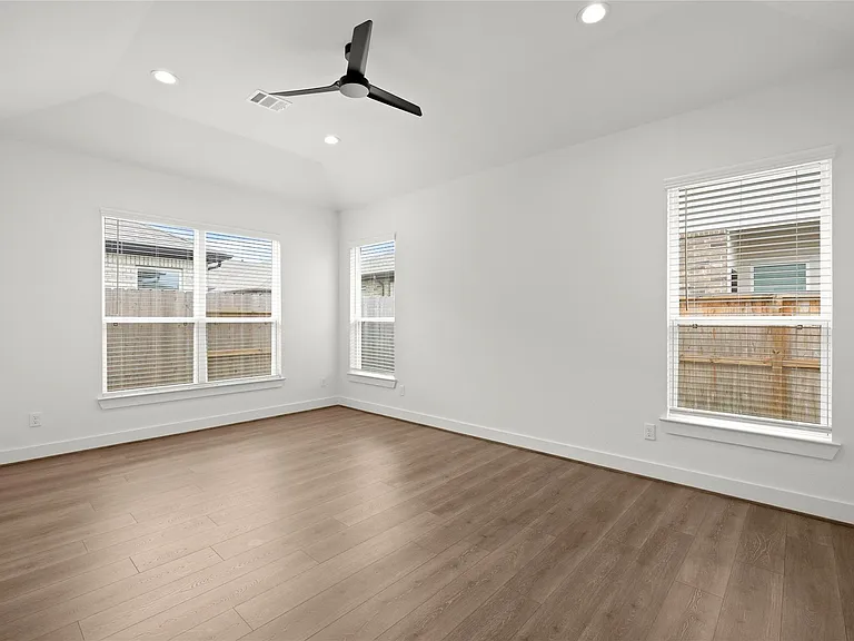 2711 Sunrise Breeze Dr — Photo 15
