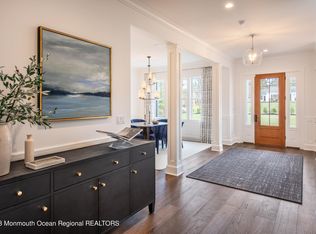 17 Bingham Ct, Rumson, NJ 07760