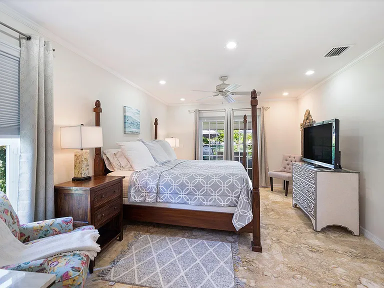 13889 Geranium Pl — Photo 23