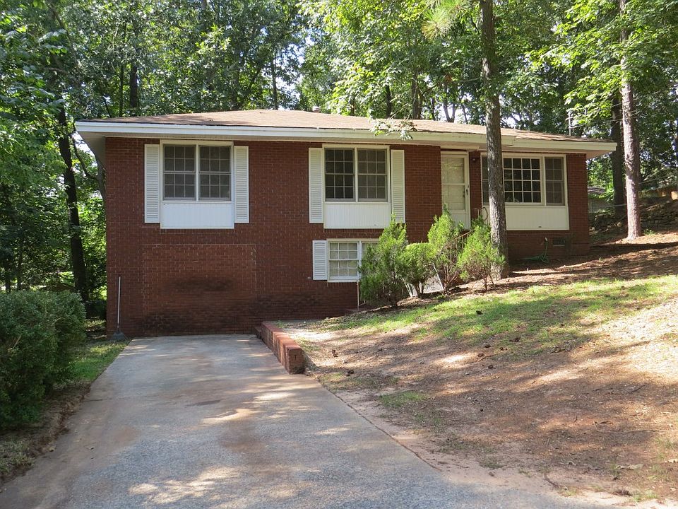 1st image of 105 Woodsdale Dr