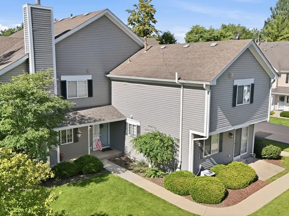 615 Silver Creek Rd #615, Woodstock, IL 60098