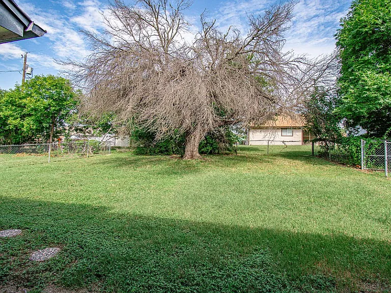 214 Appaloosa Dr — Photo 21
