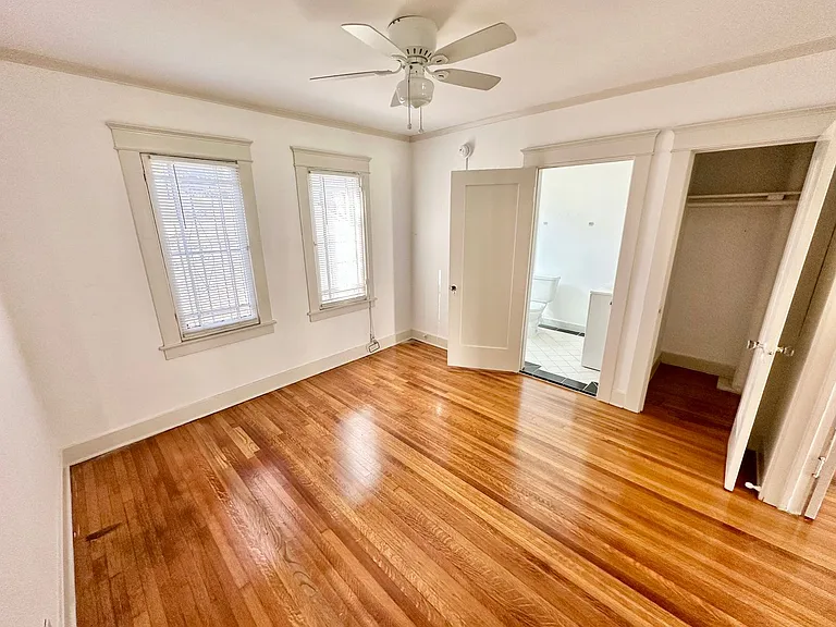 Crestmoore 715 — Photo 8
