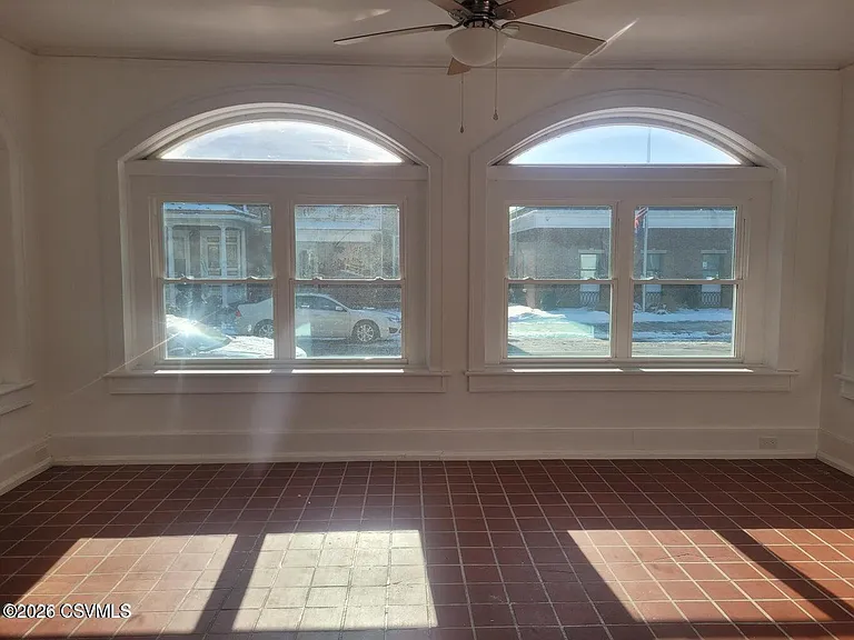 348 Arch 1st Fl Front St — Photo 3