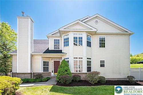 115 Bethpage Ter Photo 1