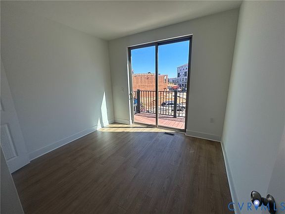 5th image of 429 Aura Ave