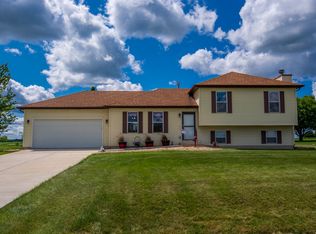 2710 N 3764th Rd, Sheridan, IL 60551