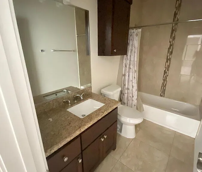 1013 E La Cantera Ave #3 — Photo 7