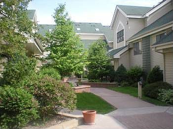 2nd image of 7621 Edinborough Way APT 2208