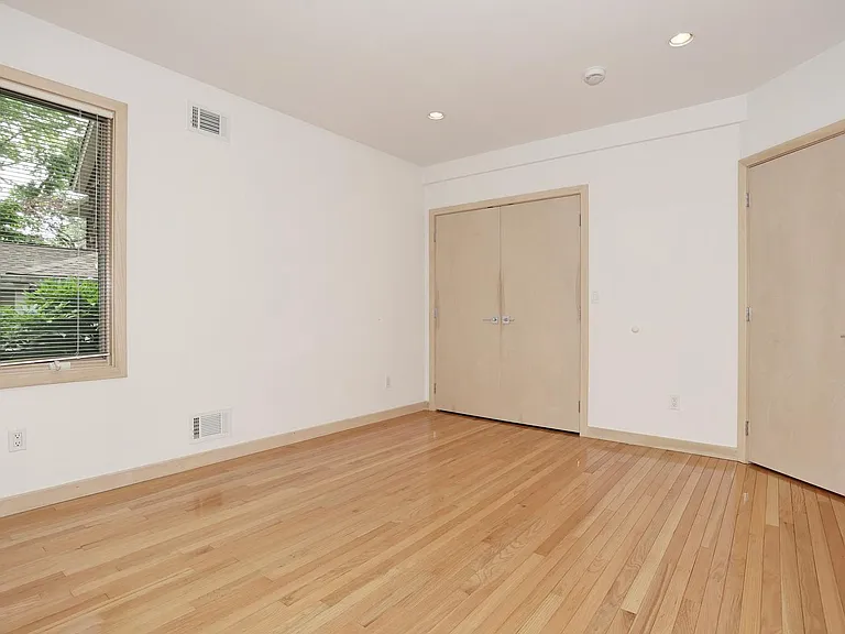 25 Bogert Pl #1 — Photo 13