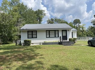 929 Cameron Dr, Bainbridge, GA 39819