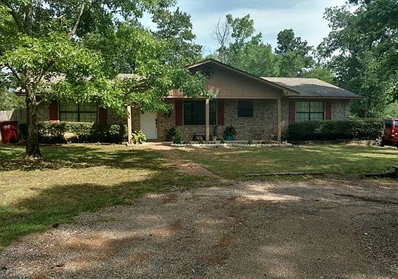 2nd image of 605 Greenwood Dr