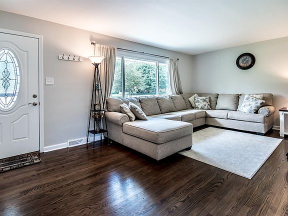 5th image of 3254 Jeffery Dr