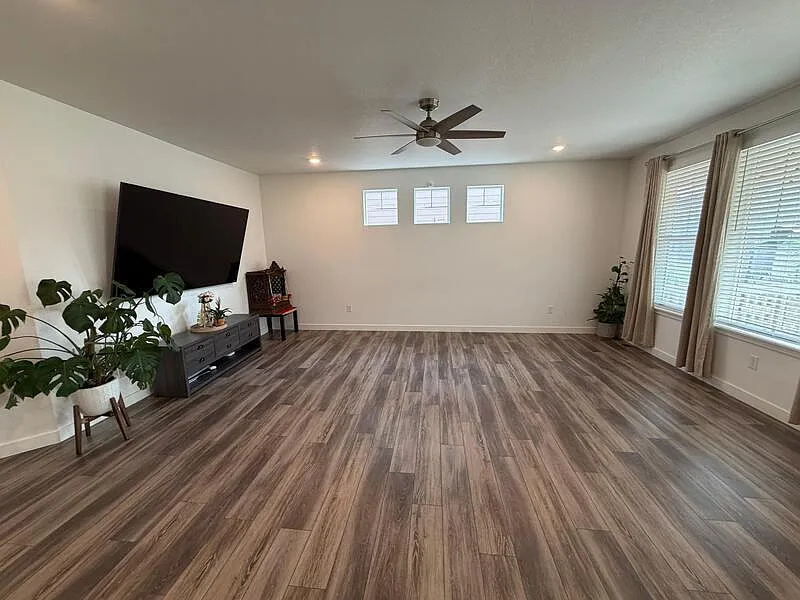 4 bed, 3.5 bath, $3,600 — Photo 4