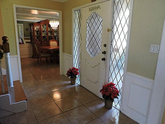 3rd image of 2023 Roanwood Dr