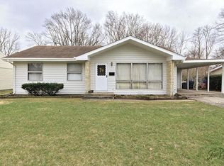 16353 W Arlington Dr, Libertyville, IL 60048