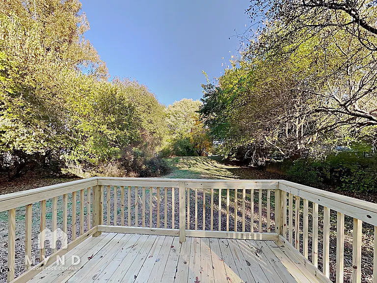 5716 Lambrook Ct — Photo 18