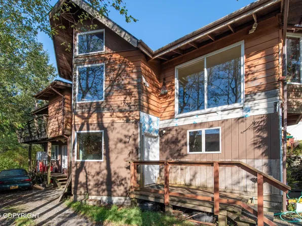 319 Spruce St, Ketchikan, AK 99901