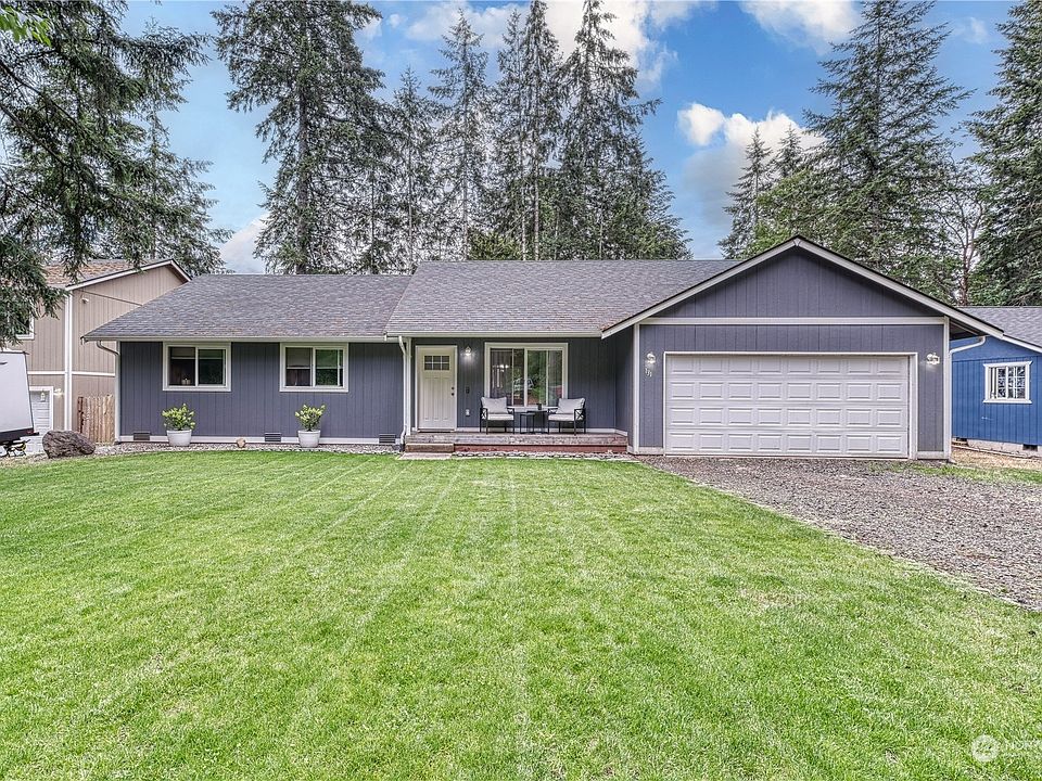1st image of 131 NE Santa Maria Lane
