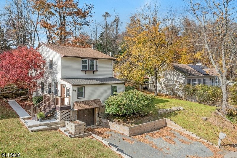 1st image of 39 Delaware Rd