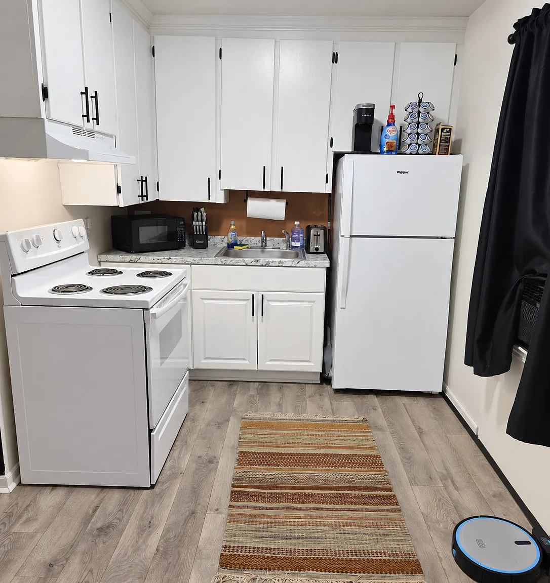 106 W Franklin St — Photo 4