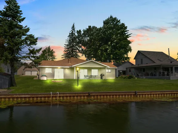 6792 Lakeview Blvd, Saint Helen, MI 48656