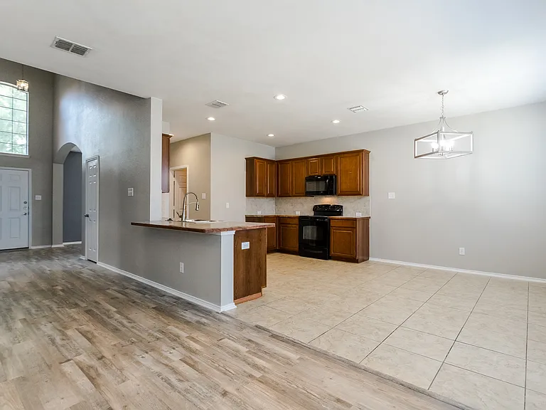 203 Arabian Rd — Photo 9