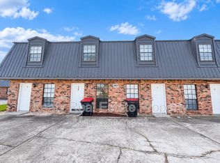 103 Country Ln APT B, Lafayette, LA 70508