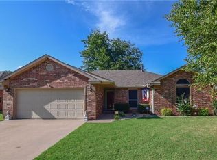 10 Larkins Pl, Shawnee, OK 74801
