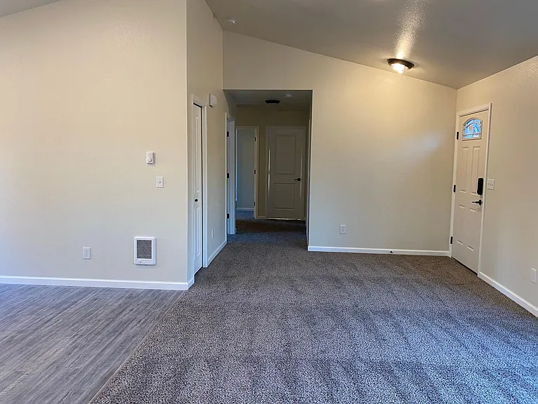 206 Eldredge Ave SW #1 — Photo 9