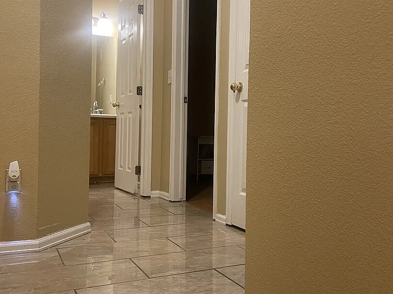 E 2nd Dr — Photo 3
