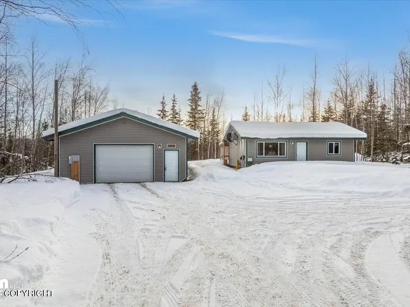 6630 W Beverly Lake Rd, Wasilla, AK 99623