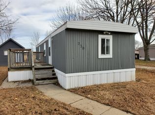 1900 NW Lyman Rd #220, Topeka, KS 66608