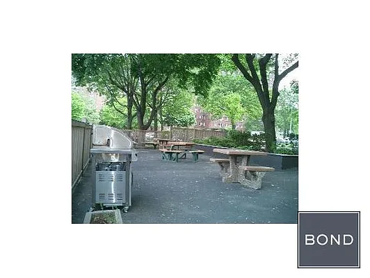 Sold by Bond New York | media 18