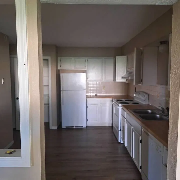 1270 N Petzold Dr #B