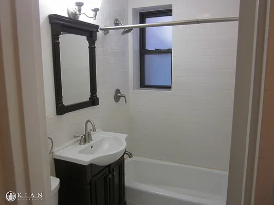 Rented by Kian Realty | media 19