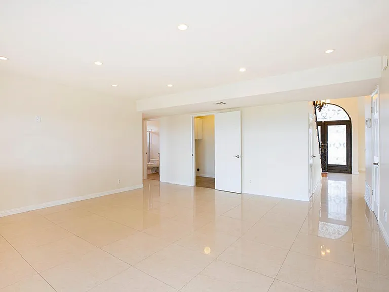 2735 Joaquin Dr — Photo 9