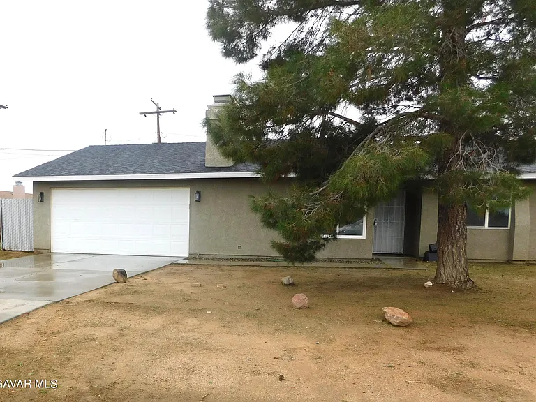 8260 Viburnum Ave #8260 — Photo 10